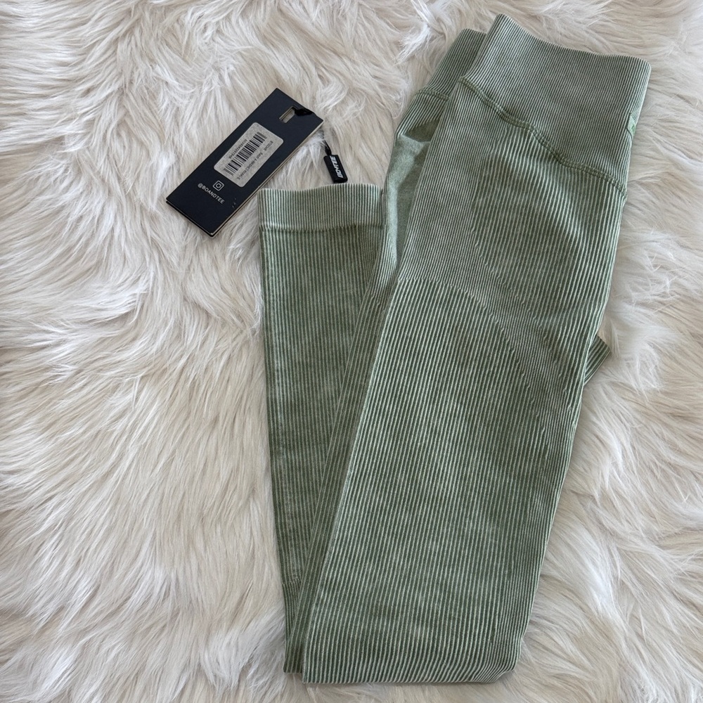 BO&TEE Ribbed Leggings NEW Small